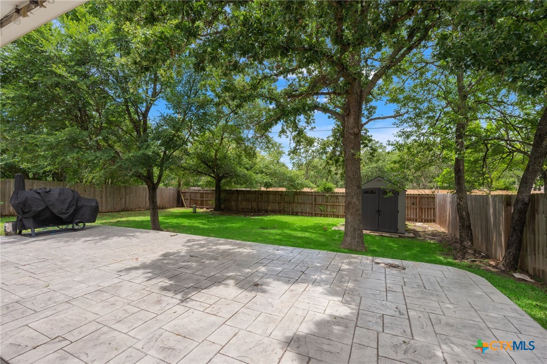 main property photo 13