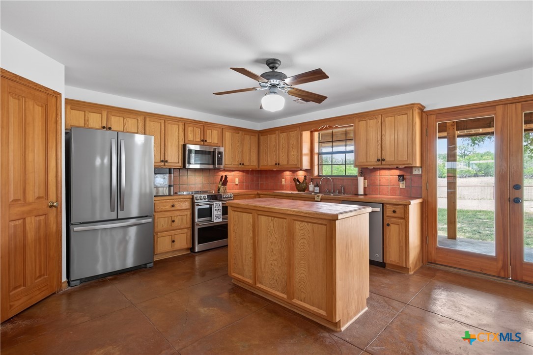 main property photo 15