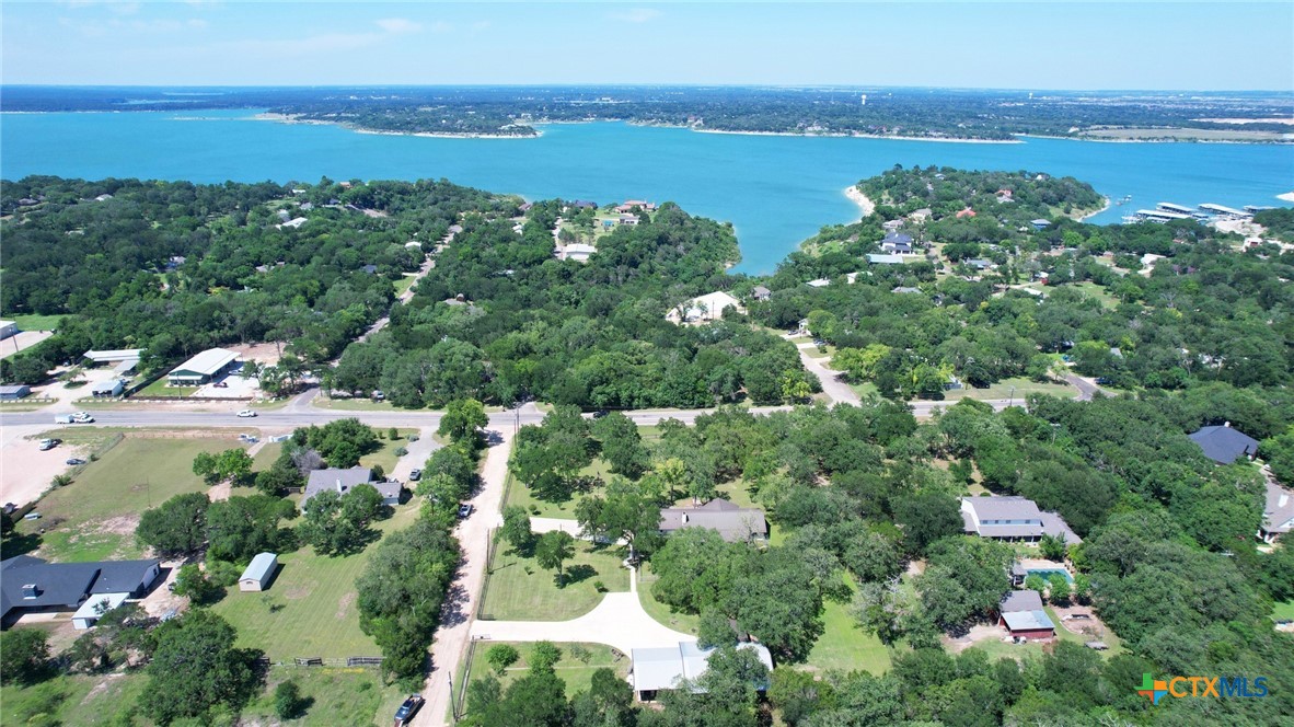 main property photo 40