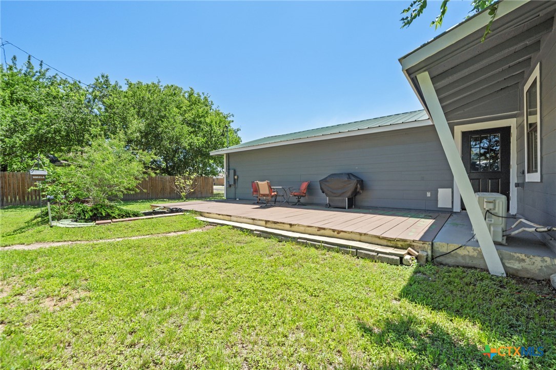 main property photo 28
