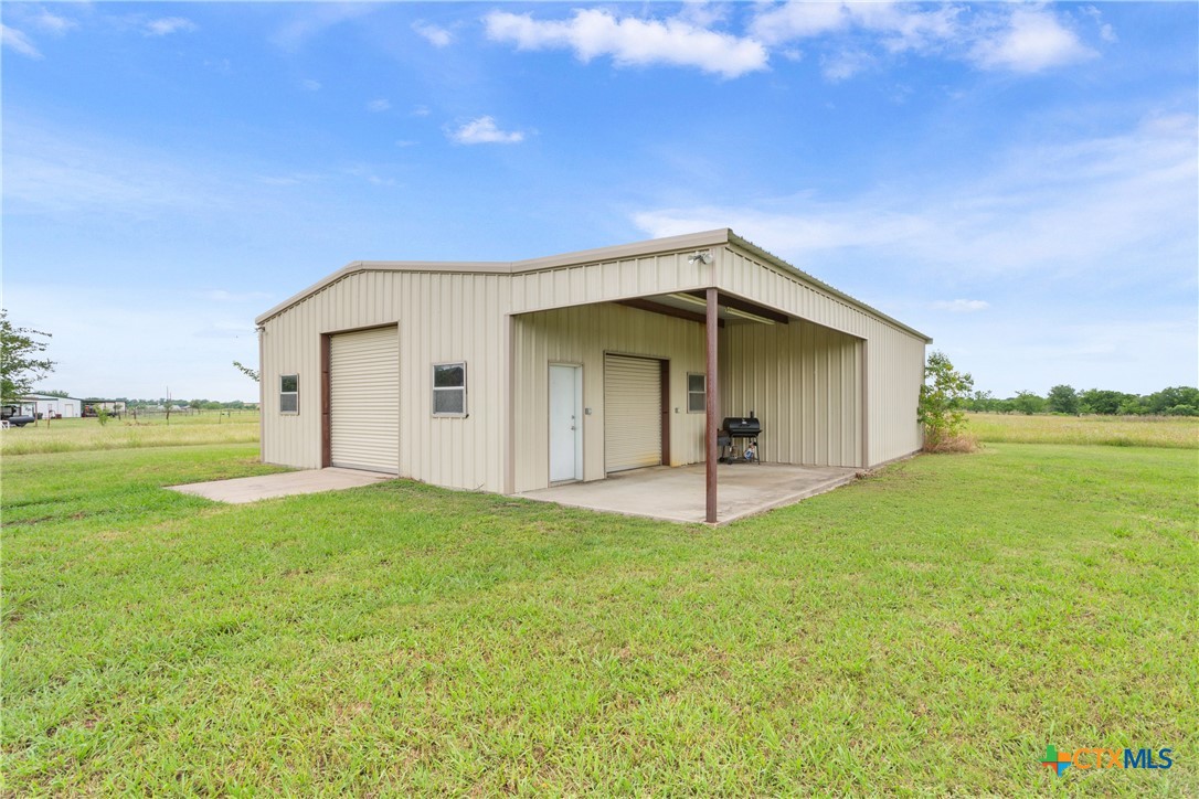 main property photo 30