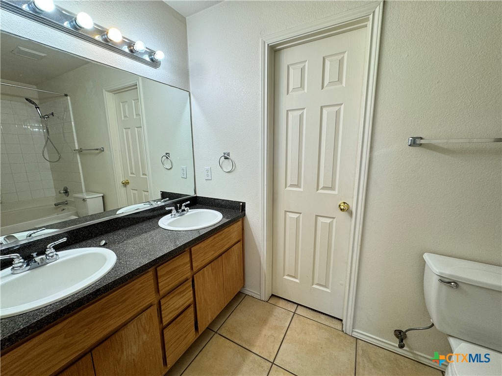 main property photo 12