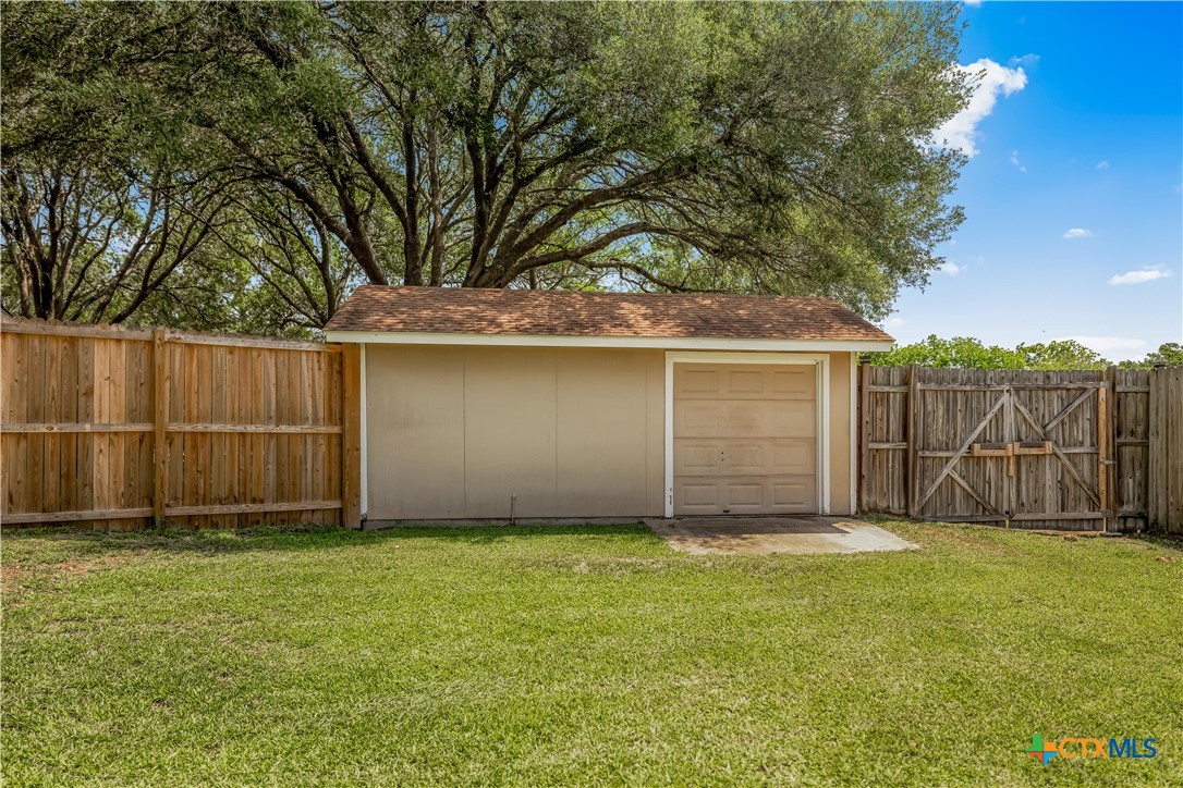 main property photo 27