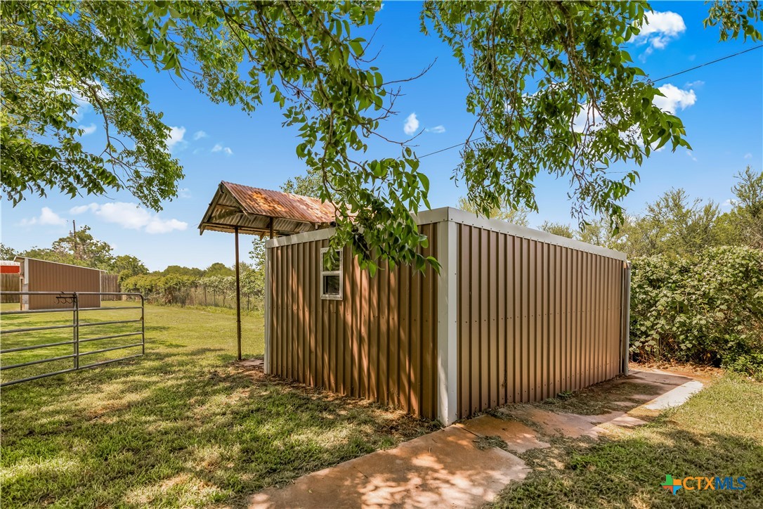 main property photo 32