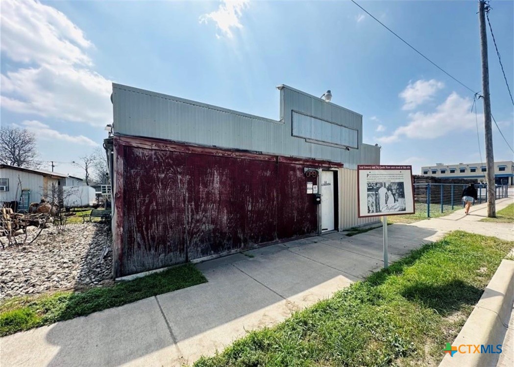 main property photo 2