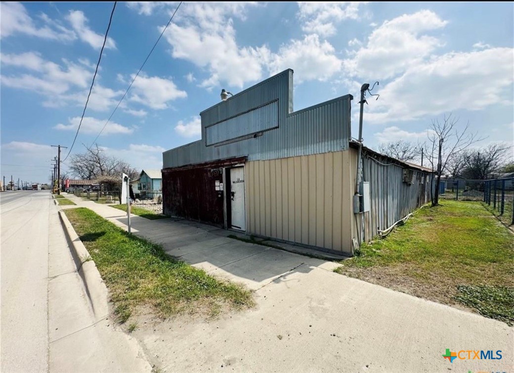 main property photo 3