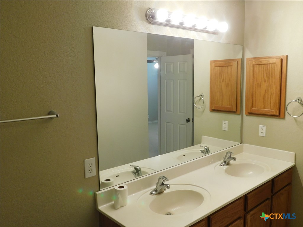 property viewer photo 18