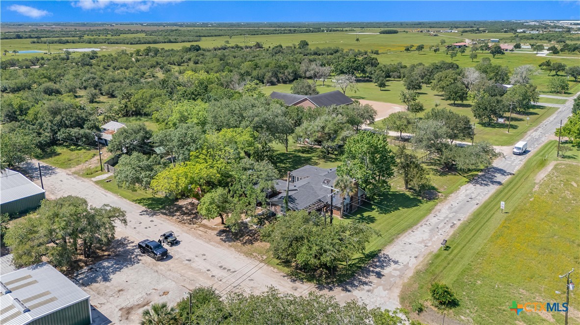 main property photo 40