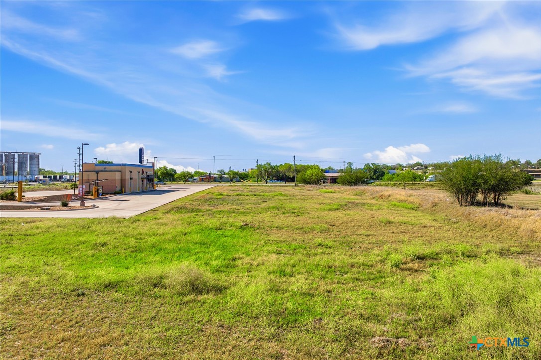 main property photo 17