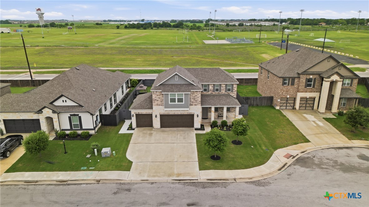 main property photo 8