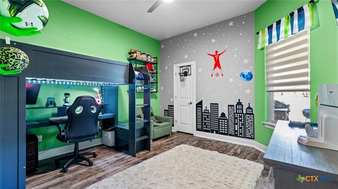 main property photo 18