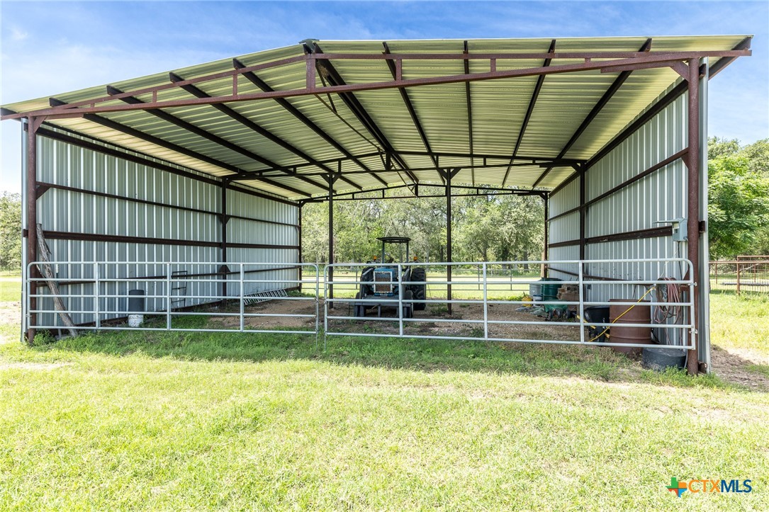 main property photo 23