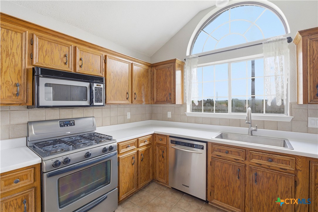 main property photo 15