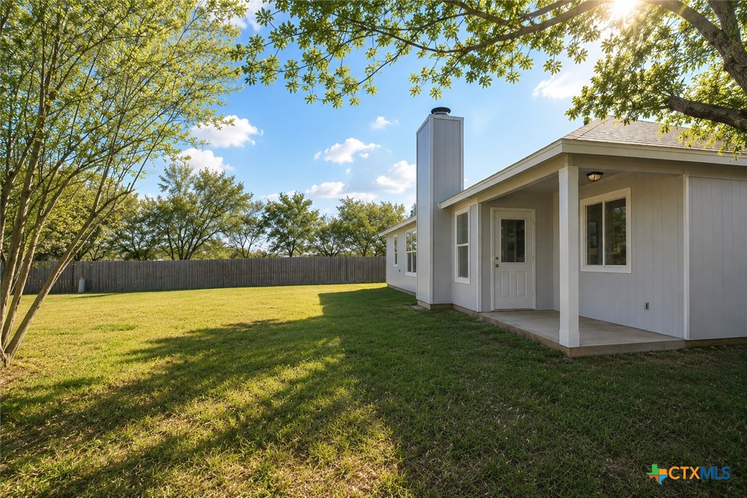 main property photo 9