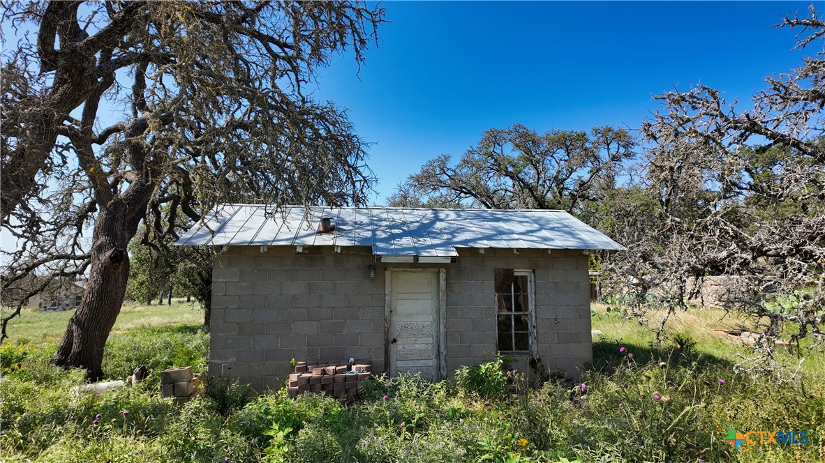 main property photo 9