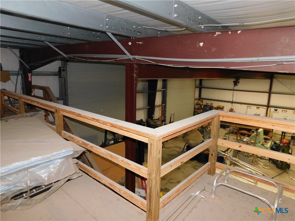 main property photo 30