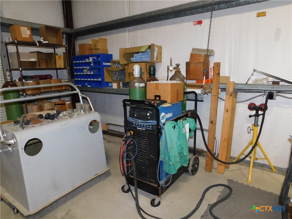main property photo 32