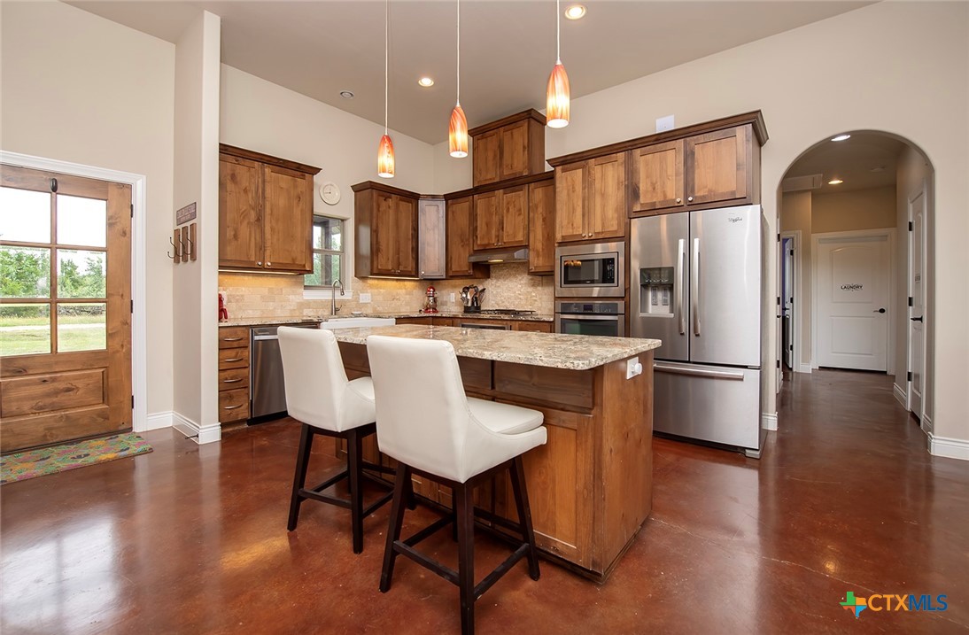 main property photo 6