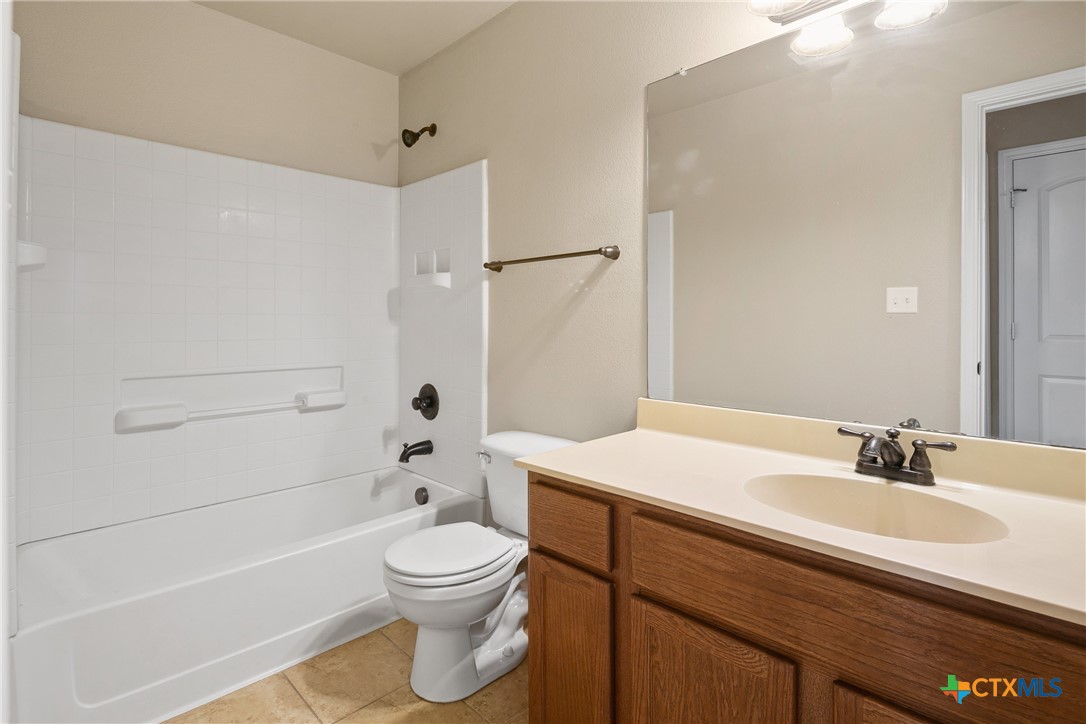 main property photo 12