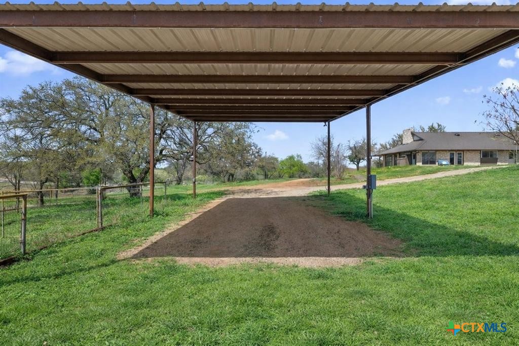 main property photo 28
