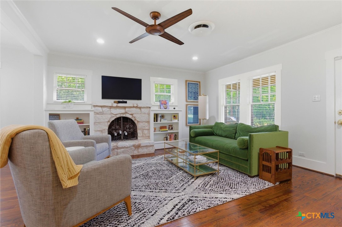 main property photo 5