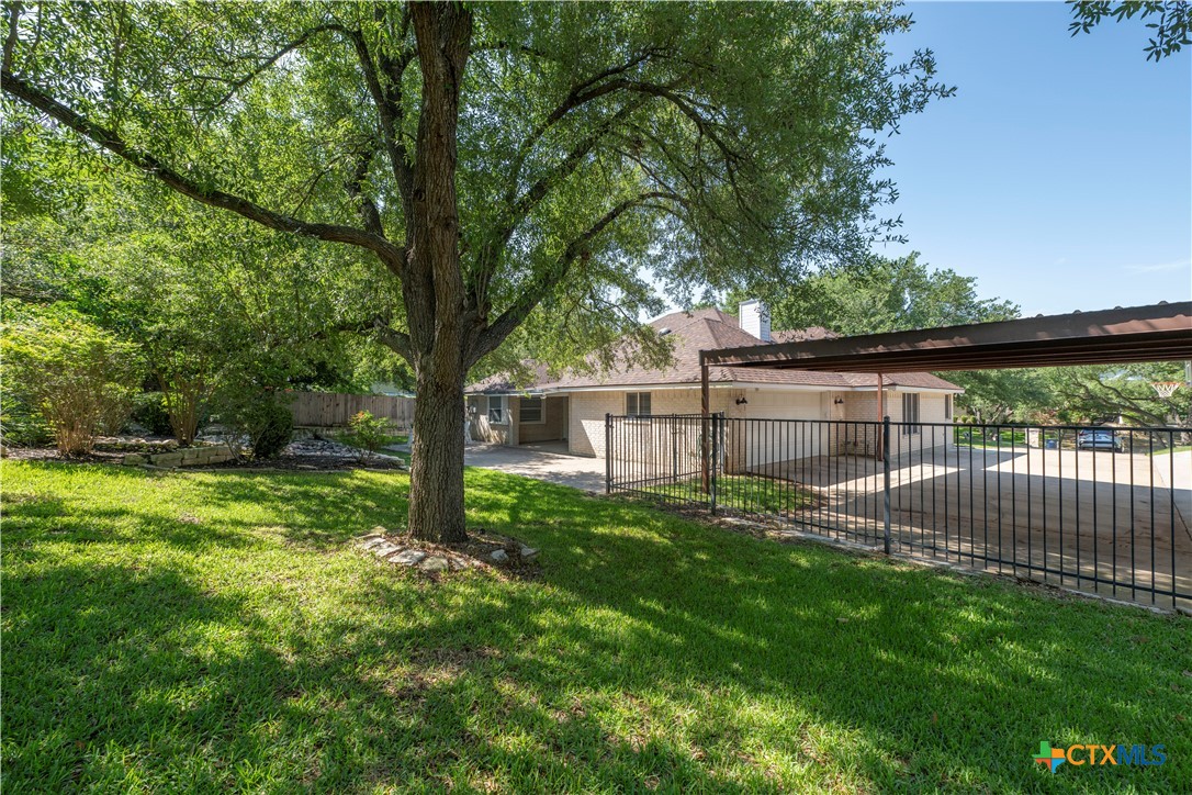 main property photo 23