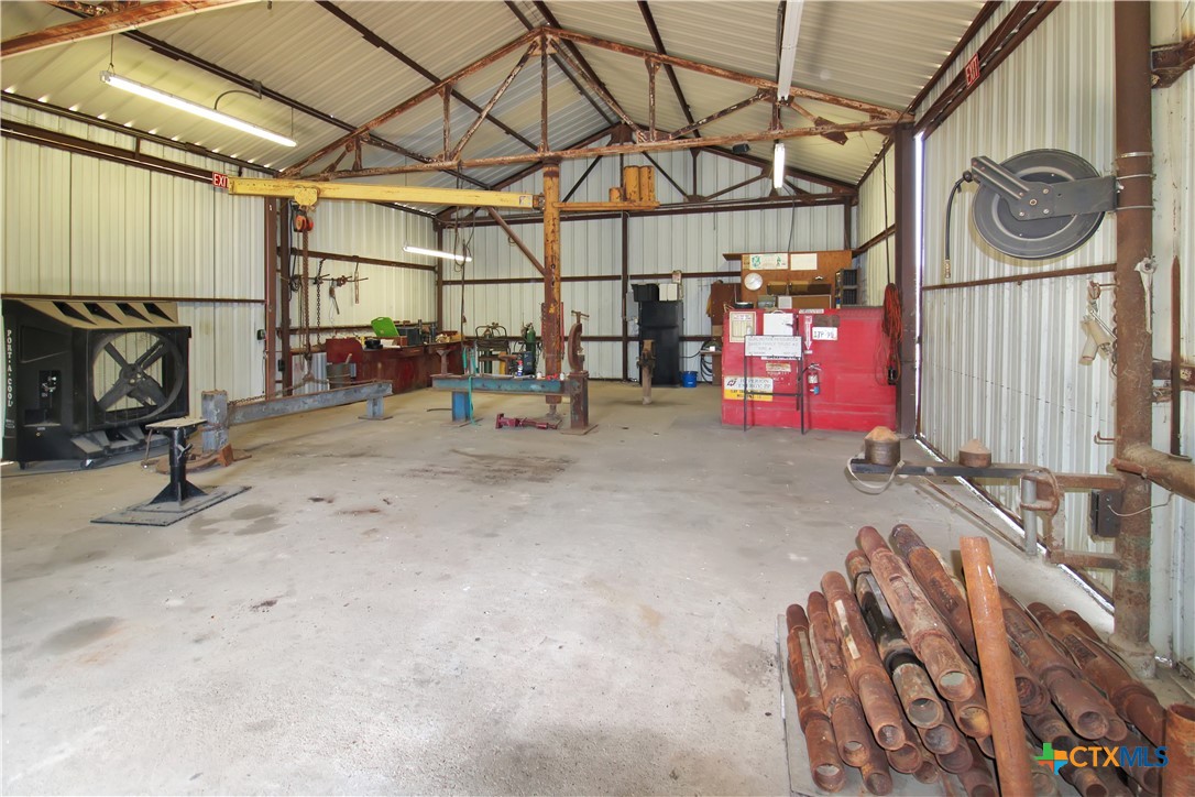 main property photo 14