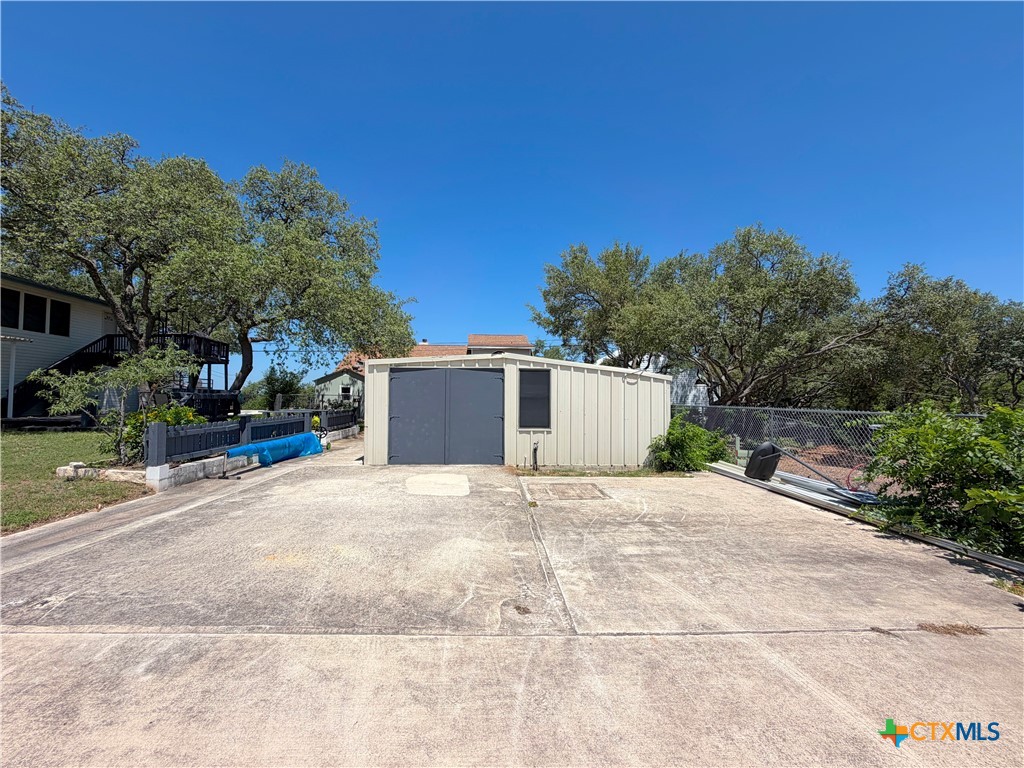 main property photo 38