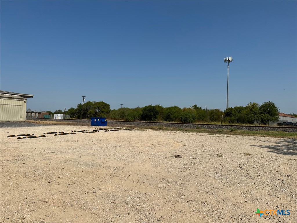 main property photo 30