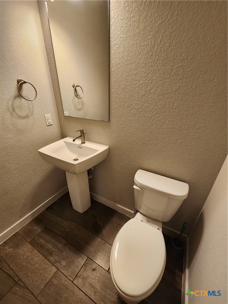 main property photo 9