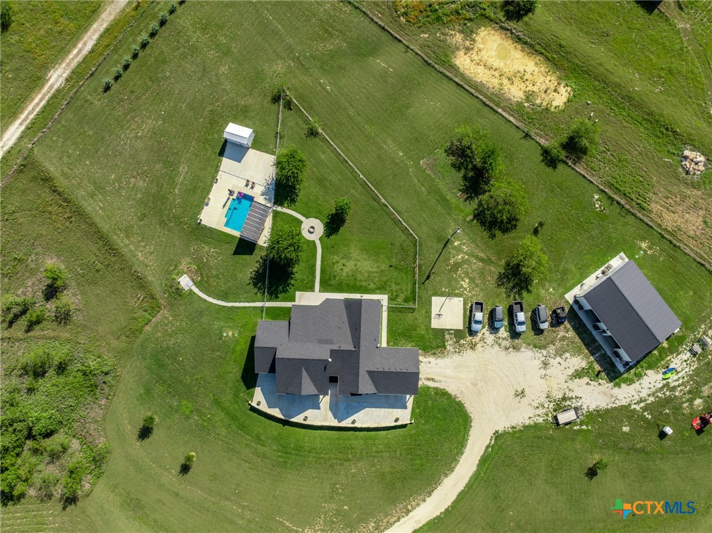main property photo 4
