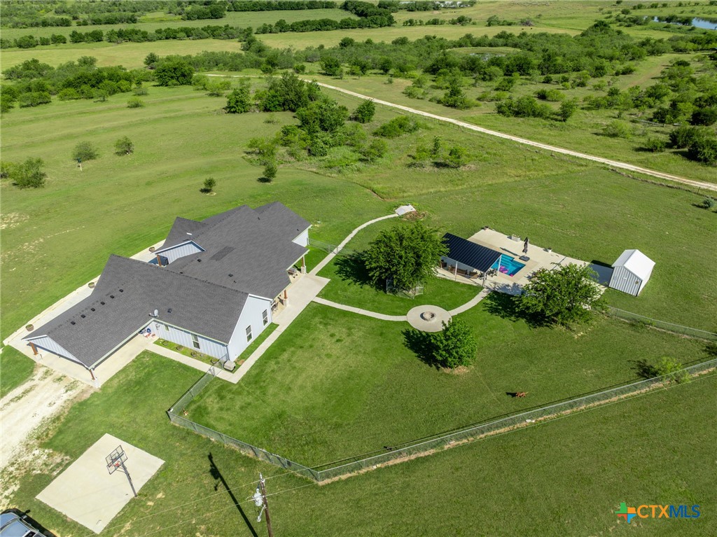 main property photo 40
