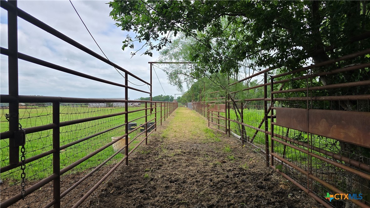 main property photo 40