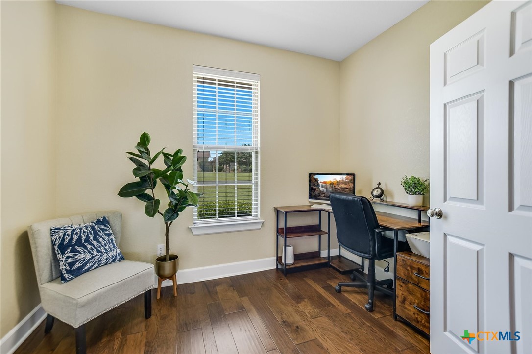 main property photo 11