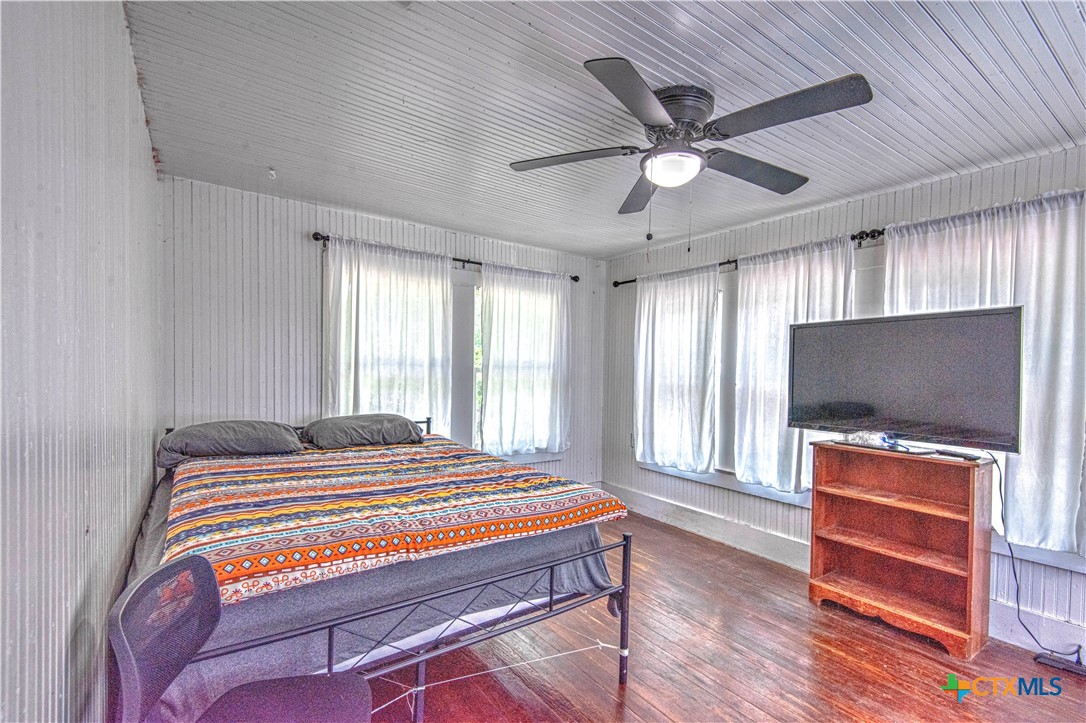 main property photo 20
