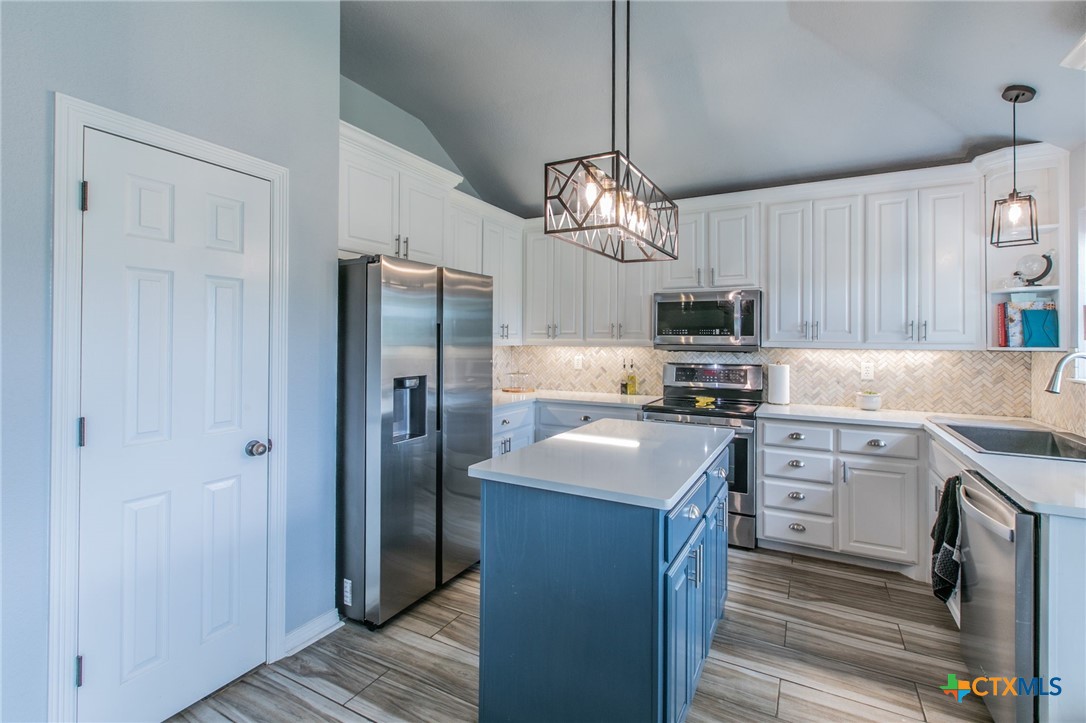 main property photo 6