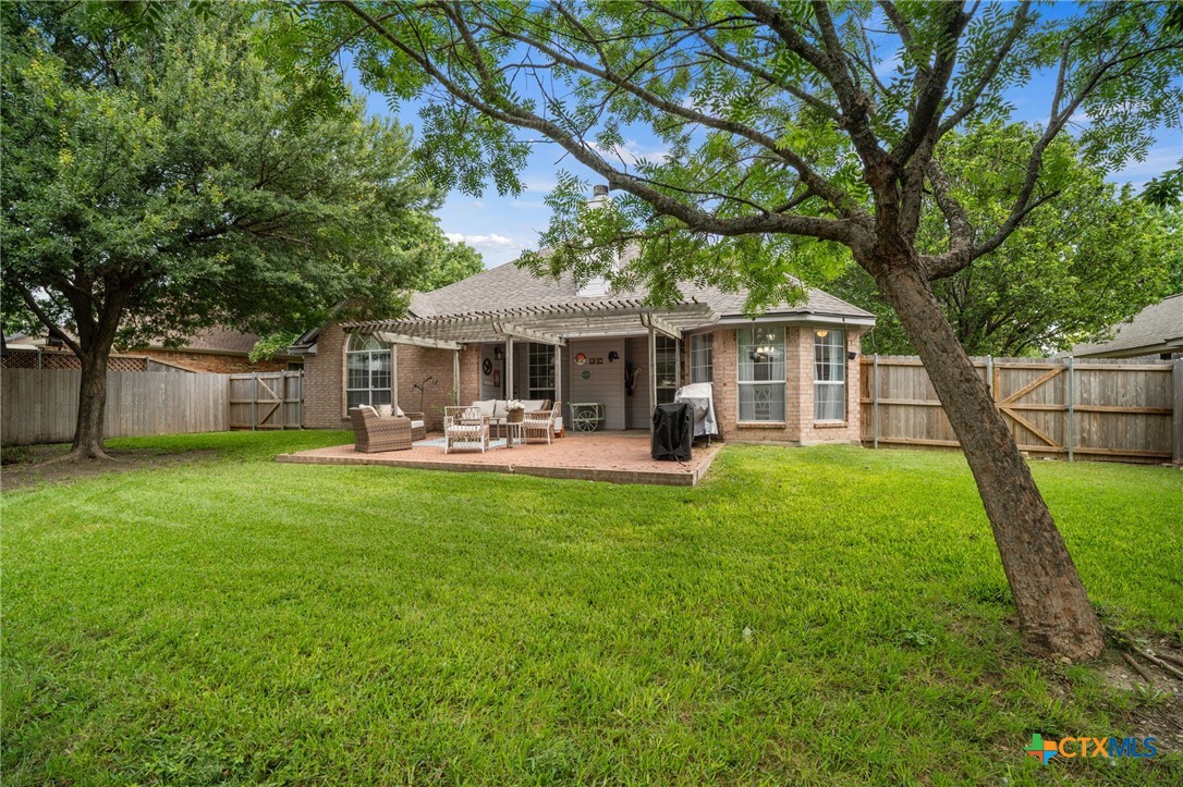 main property photo 22