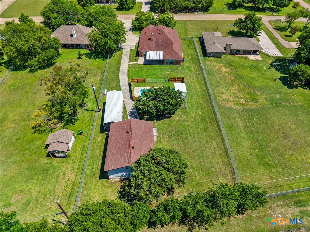 main property photo 41