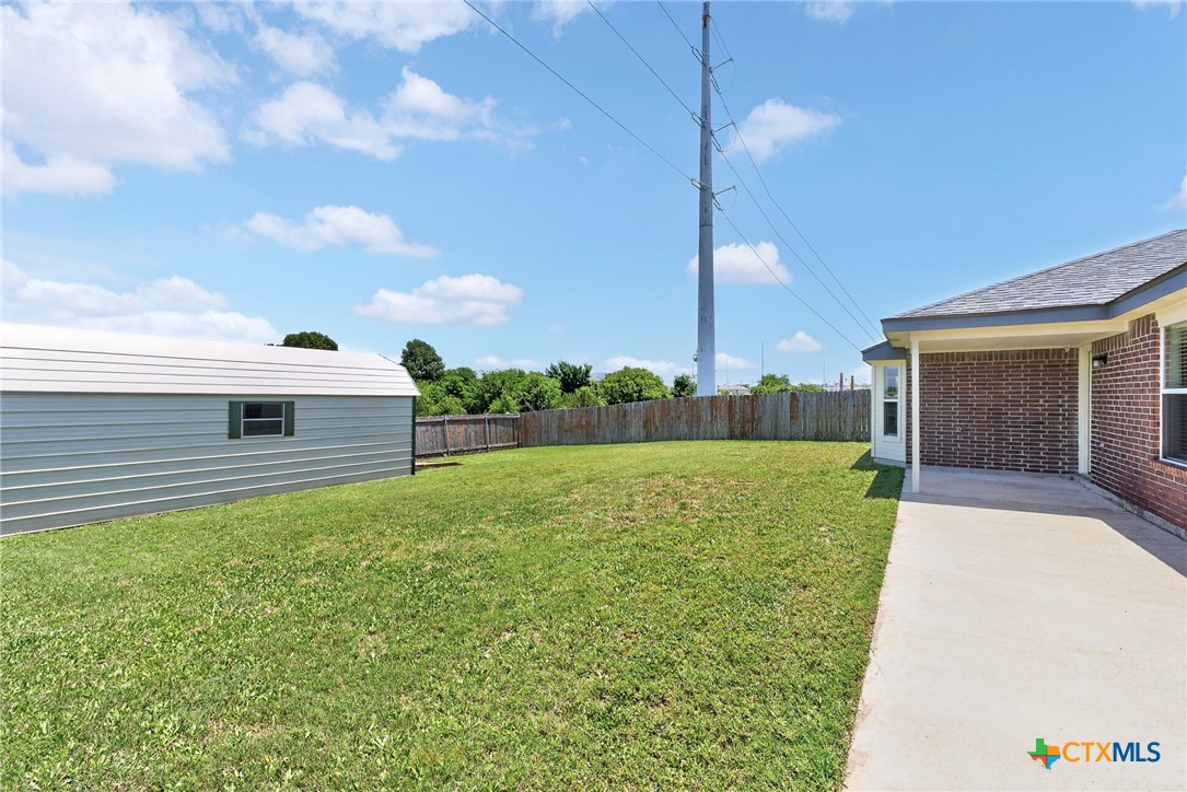main property photo 30