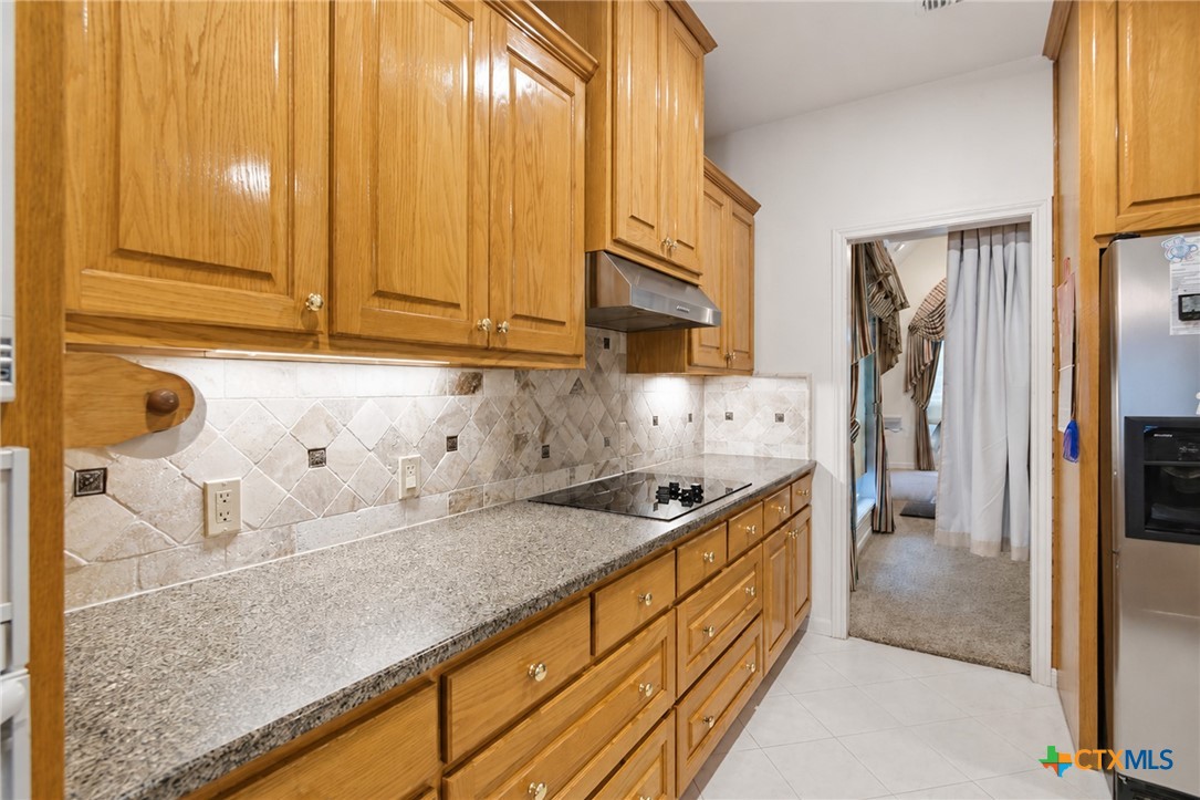 main property photo 9