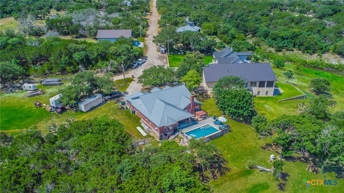 main property photo 10