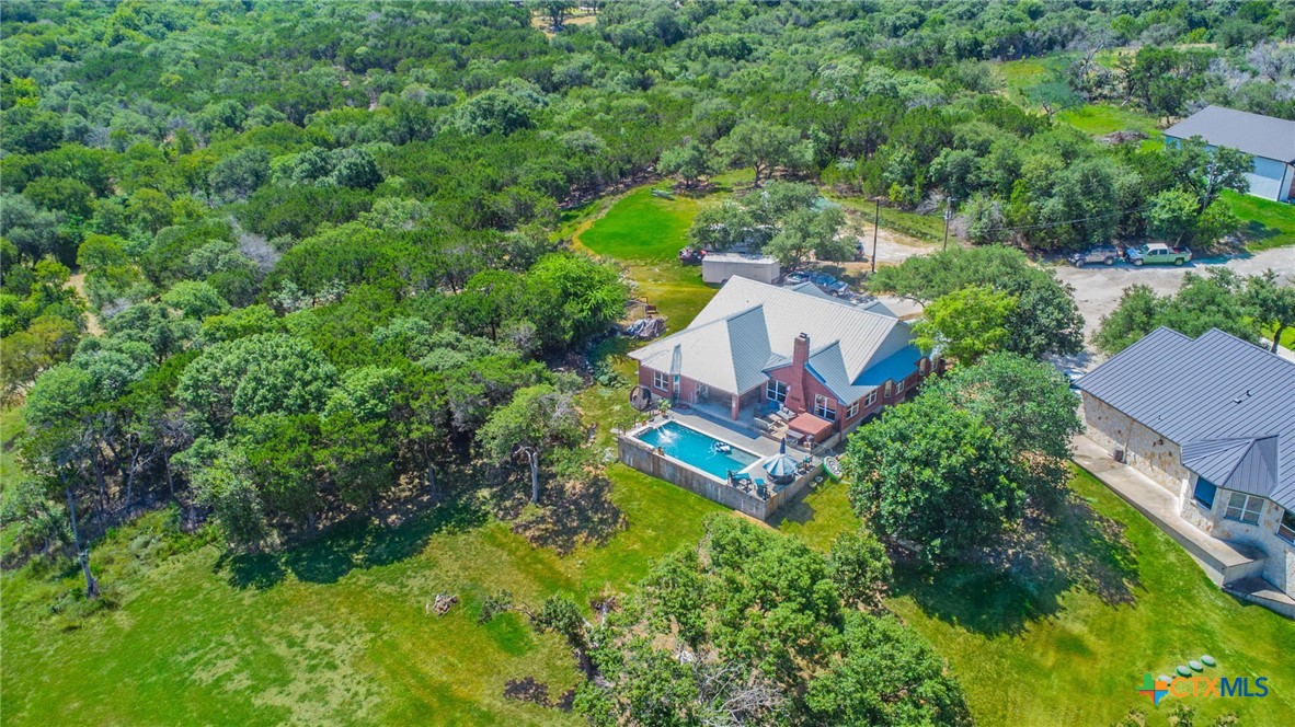 main property photo 11