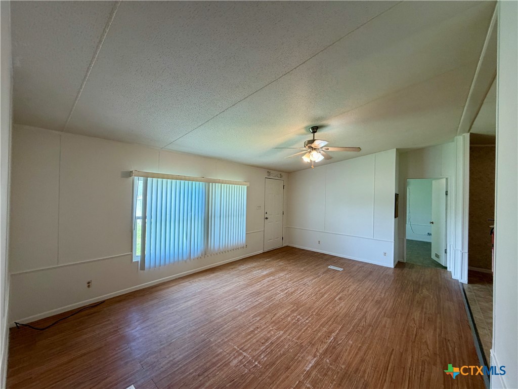 property viewer photo 5