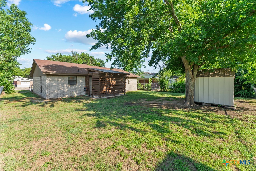 main property photo 25