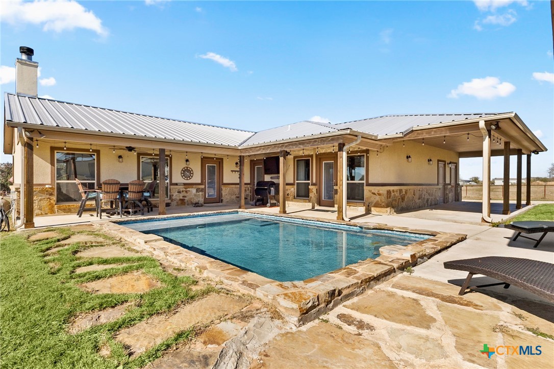 main property photo 31