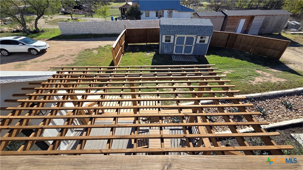 main property photo 28