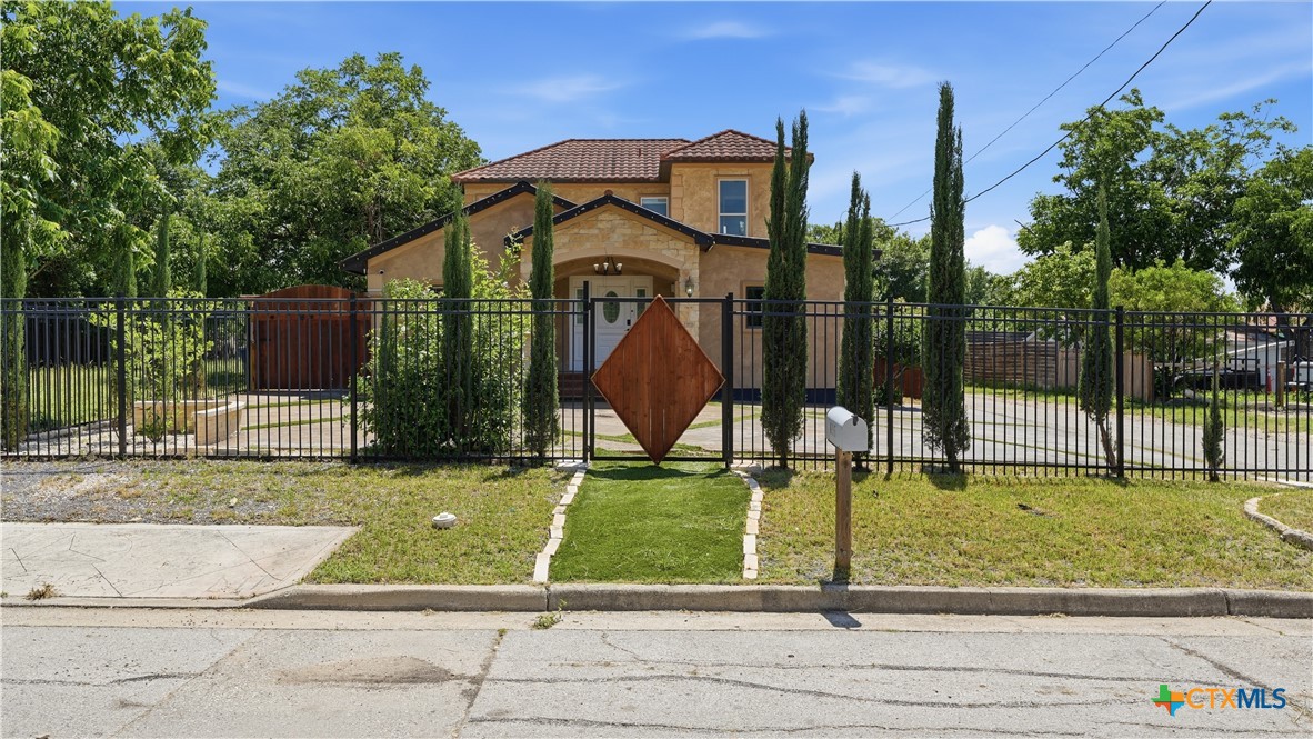 main property photo 1