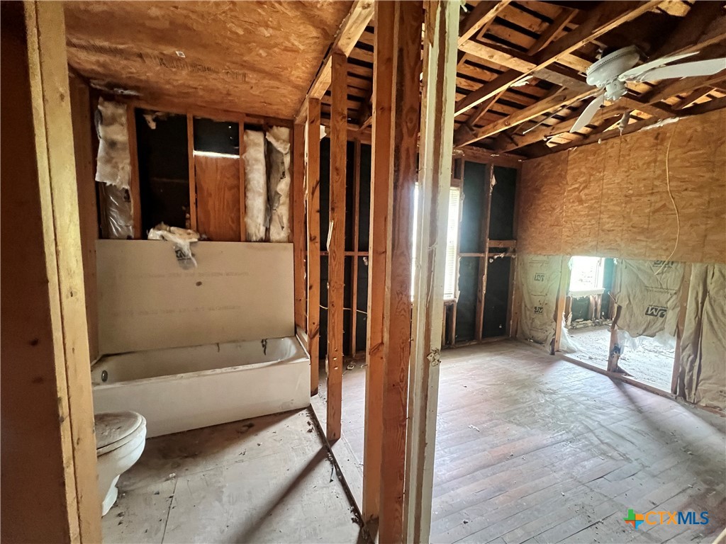 main property photo 8