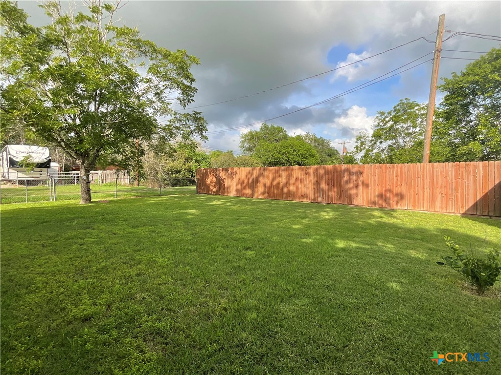 main property photo 8