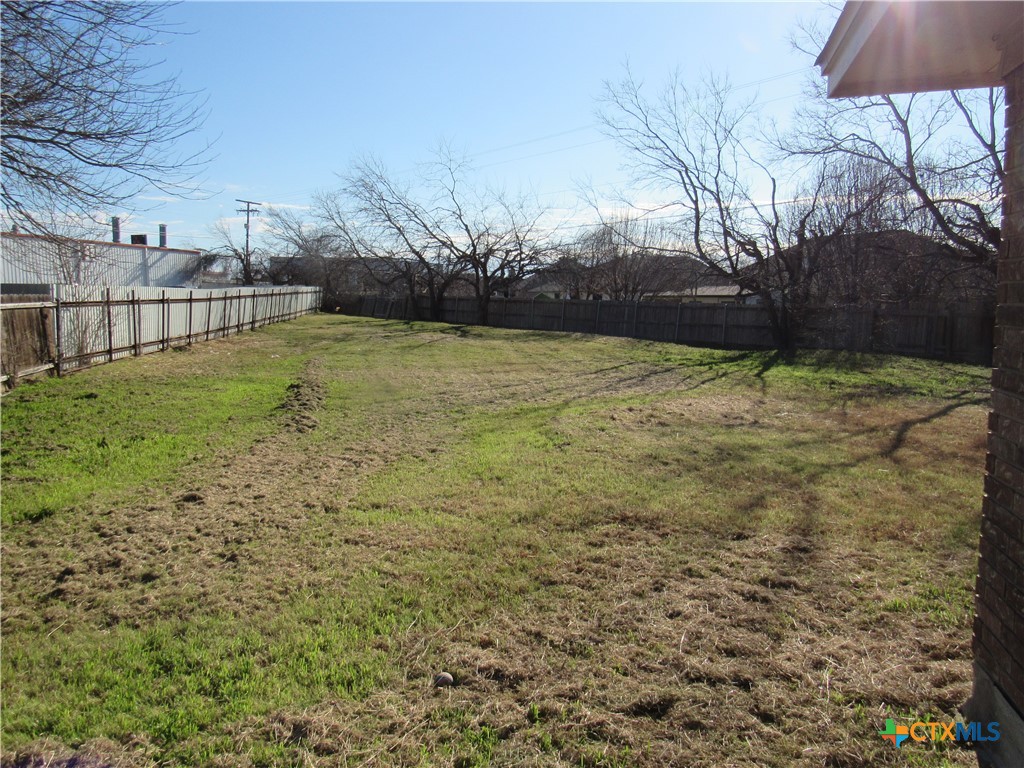main property photo 17